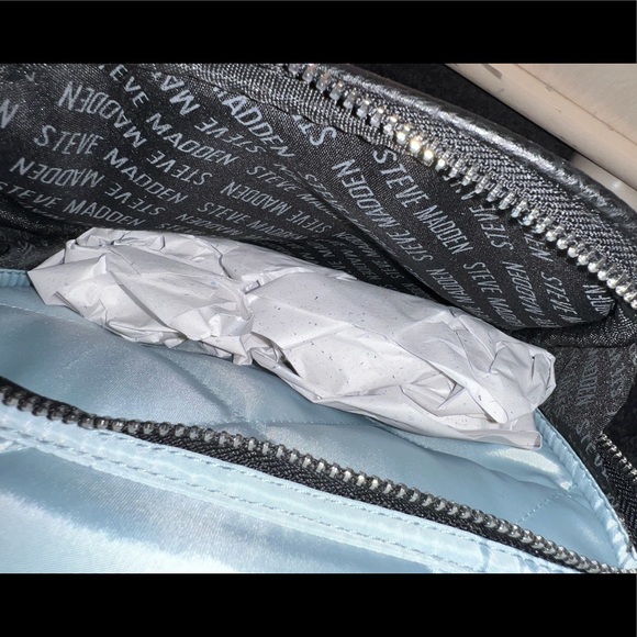 *NWT* Steve Madden Quilted Mini Backpack w/ Detachable Wristlet - Picture 14 of 16